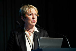 Françoise Mornex – SFRO, reçoit la médaille du Centre A Béclère